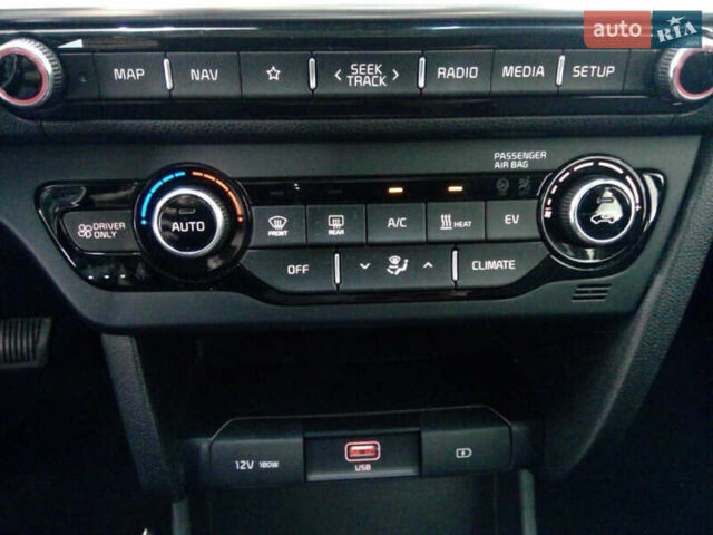 Серый Киа Niro, объемом двигателя 0 л и пробегом 108 тыс. км за 19900 $, фото 11 на Automoto.ua