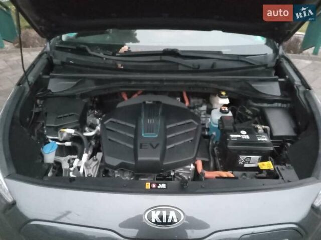 Киа Niro 2020 в Ирпене на Automoto.ua Серый Киа Niro, объемом двигателя 0 л и пробегом 99 тыс. км за 20490 $, фото 15 на Automoto.ua