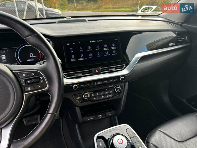 Серый Киа Niro, объемом двигателя 0 л и пробегом 112 тыс. км за 20800 $, фото 17 на Automoto.ua