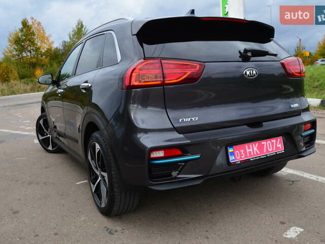 Серый Киа Niro, объемом двигателя 0 л и пробегом 77 тыс. км за 19950 $, фото 25 на Automoto.ua