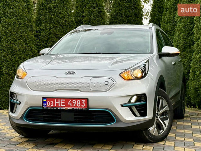 Киа Niro 2020 в Самборе на Automoto.ua Серый Киа Niro, объемом двигателя 0 л и пробегом 59 тыс. км за 20700 $, фото 3 на Automoto.ua