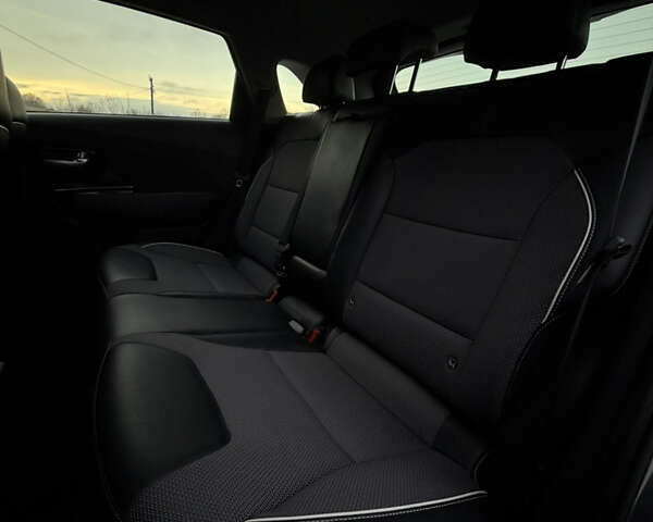 Серый Киа Niro, объемом двигателя 0 л и пробегом 164 тыс. км за 17550 $, фото 46 на Automoto.ua
