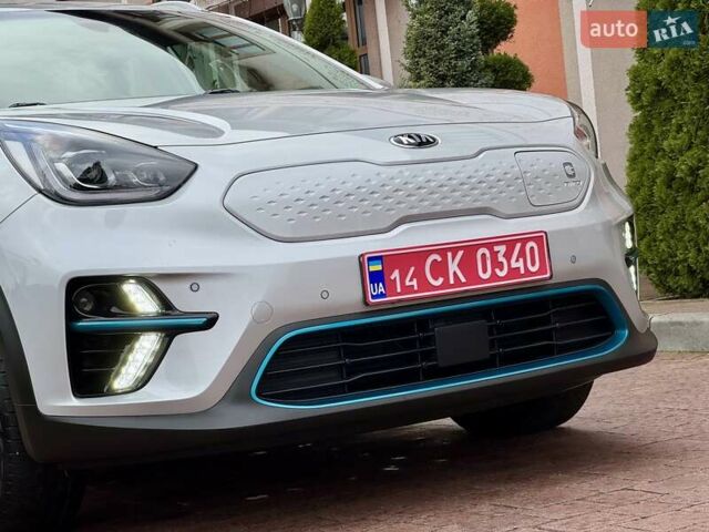 Сірий Кіа Niro, об'ємом двигуна 0 л та пробігом 118 тис. км за 19300 $, фото 45 на Automoto.ua