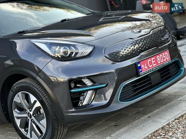 Киа Niro 2020 в Ивано-Франковске на Automoto.ua Серый Киа Niro, объемом двигателя 0 л и пробегом 88 тыс. км за 18500 $, фото 7 на Automoto.ua