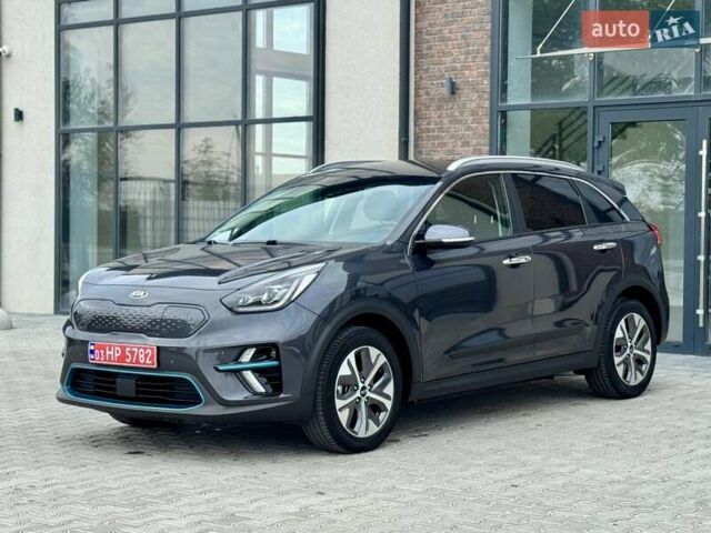 Серый Киа Niro, объемом двигателя 0 л и пробегом 150 тыс. км за 18500 $, фото 12 на Automoto.ua