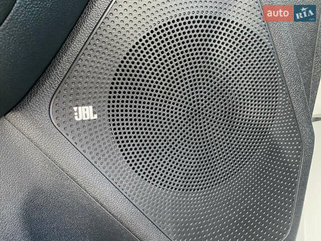 Сірий Кіа Niro, об'ємом двигуна 0 л та пробігом 158 тис. км за 19950 $, фото 25 на Automoto.ua