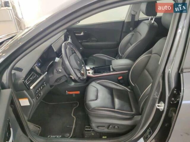 Серый Киа Niro, объемом двигателя 0 л и пробегом 107 тыс. км за 19481 $, фото 8 на Automoto.ua