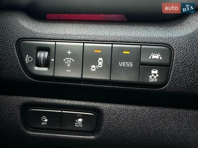 Сірий Кіа Niro, об'ємом двигуна 0 л та пробігом 76 тис. км за 22700 $, фото 22 на Automoto.ua