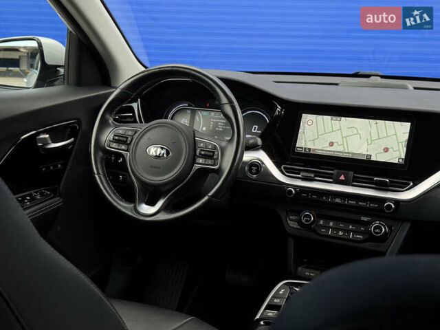 Кіа Niro 2020 у Рівному на Automoto.ua Сірий Кіа Niro, об'ємом двигуна 0 л та пробігом 138 тис. км за 19500 $, фото 14 на Automoto.ua