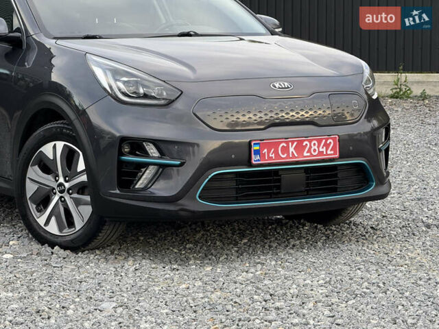 Киа Niro 2020 в Дрогобыче на Automoto.ua Серый Киа Niro, объемом двигателя 0 л и пробегом 140 тыс. км за 19299 $, фото 4 на Automoto.ua