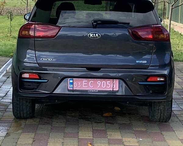 Сірий Кіа Niro, об'ємом двигуна 0 л та пробігом 73 тис. км за 18900 $, фото 4 на Automoto.ua