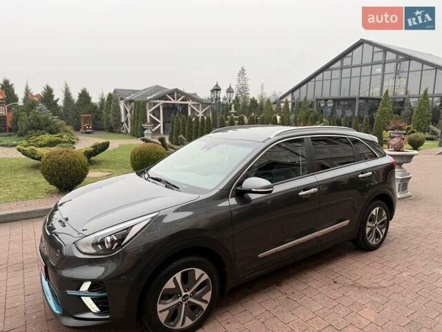 Серый Киа Niro, объемом двигателя 0 л и пробегом 125 тыс. км за 18950 $, фото 17 на Automoto.ua