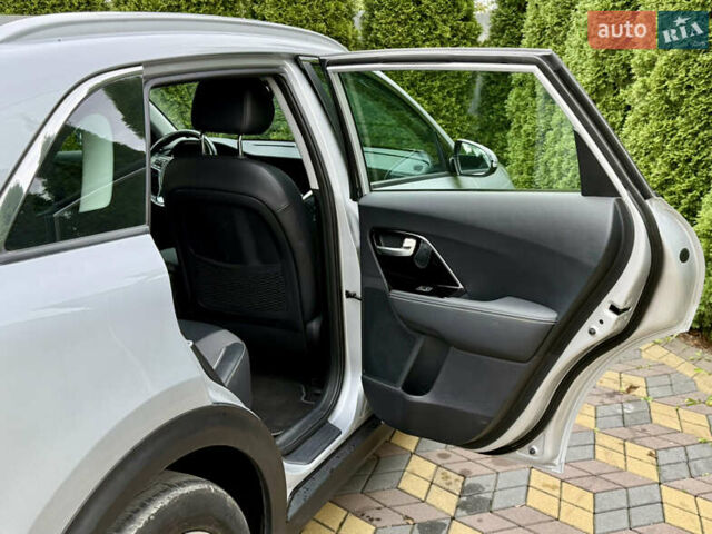 Киа Niro 2020 в Самборе на Automoto.ua Серый Киа Niro, объемом двигателя 0 л и пробегом 59 тыс. км за 20700 $, фото 28 на Automoto.ua