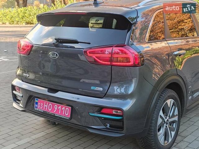 Киа Niro 2020 в Ровно на Automoto.ua Серый Киа Niro, объемом двигателя 0 л и пробегом 125 тыс. км за 19850 $, фото 24 на Automoto.ua