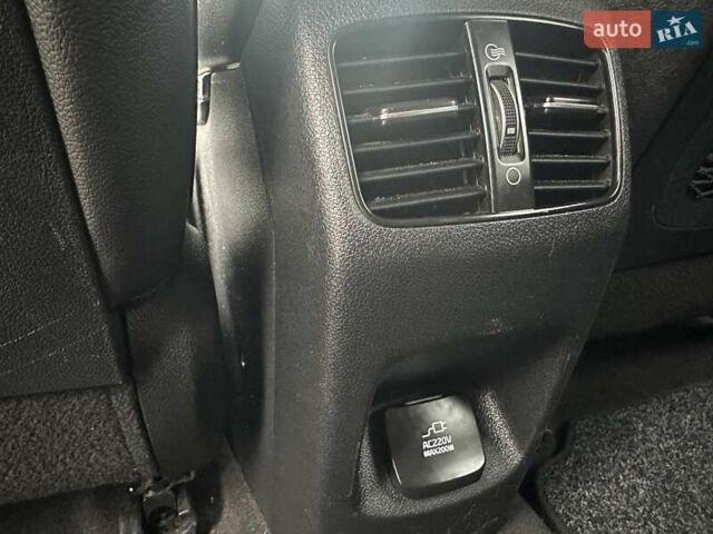 Серый Киа Niro, объемом двигателя 0 л и пробегом 117 тыс. км за 19700 $, фото 18 на Automoto.ua