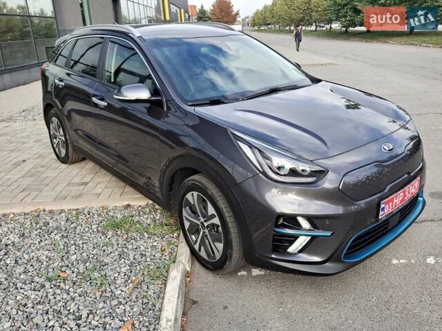 Сірий Кіа Niro, об'ємом двигуна 0 л та пробігом 126 тис. км за 20900 $, фото 4 на Automoto.ua