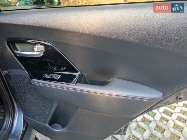 Киа Niro 2020 в Ровно на Automoto.ua Серый Киа Niro, объемом двигателя 0 л и пробегом 125 тыс. км за 19850 $, фото 80 на Automoto.ua