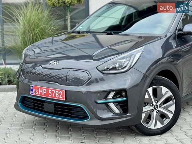 Серый Киа Niro, объемом двигателя 0 л и пробегом 150 тыс. км за 18500 $, фото 1 на Automoto.ua