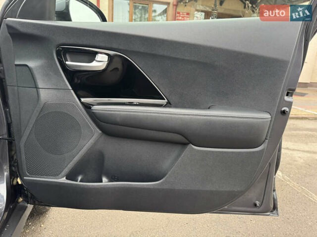 Серый Киа Niro, объемом двигателя 0 л и пробегом 158 тыс. км за 17750 $, фото 52 на Automoto.ua