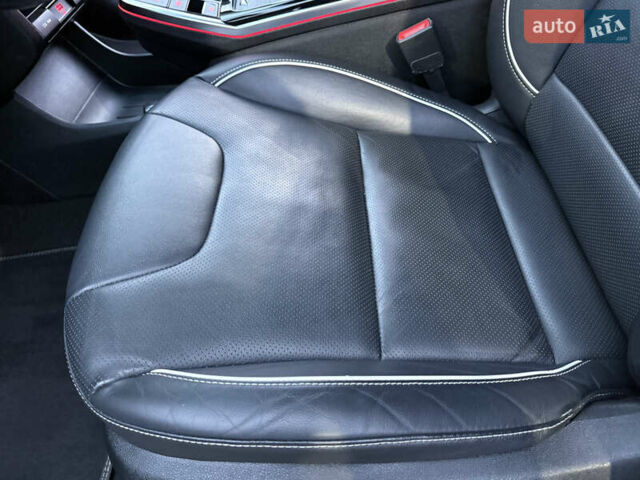 Серый Киа Niro, объемом двигателя 0 л и пробегом 165 тыс. км за 18000 $, фото 52 на Automoto.ua