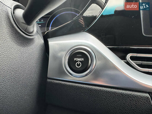 Серый Киа Niro, объемом двигателя 0 л и пробегом 118 тыс. км за 19350 $, фото 84 на Automoto.ua