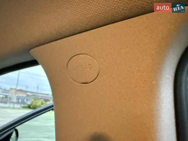 Серый Киа Niro, объемом двигателя 0 л и пробегом 165 тыс. км за 18000 $, фото 87 на Automoto.ua