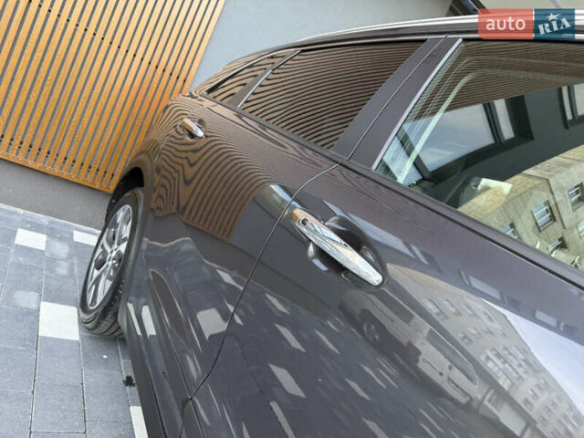 Сірий Кіа Niro, об'ємом двигуна 0 л та пробігом 70 тис. км за 19999 $, фото 10 на Automoto.ua