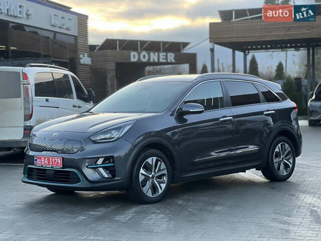 Серый Киа Niro, объемом двигателя 0 л и пробегом 133 тыс. км за 19500 $, фото 2 на Automoto.ua