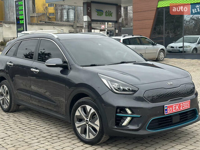 Серый Киа Niro, объемом двигателя 0 л и пробегом 102 тыс. км за 18500 $, фото 6 на Automoto.ua