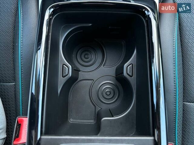 Серый Киа Niro, объемом двигателя 0 л и пробегом 97 тыс. км за 23200 $, фото 55 на Automoto.ua