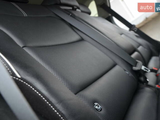 Серый Киа Niro, объемом двигателя 0 л и пробегом 77 тыс. км за 19950 $, фото 55 на Automoto.ua