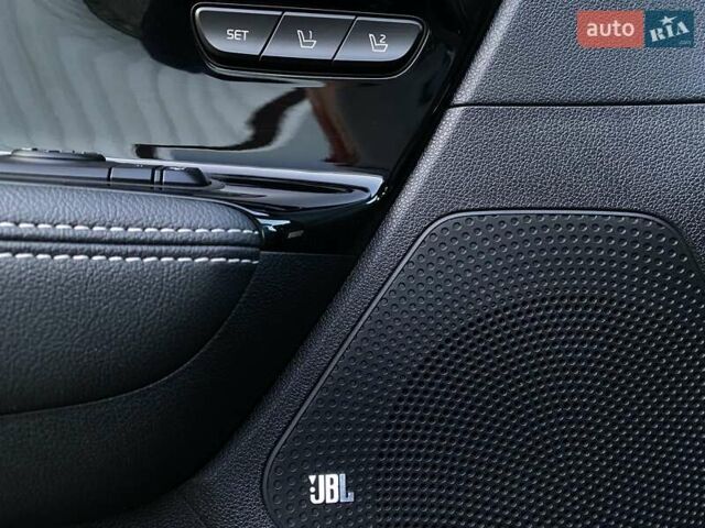 Сірий Кіа Niro, об'ємом двигуна 0 л та пробігом 107 тис. км за 21950 $, фото 4 на Automoto.ua