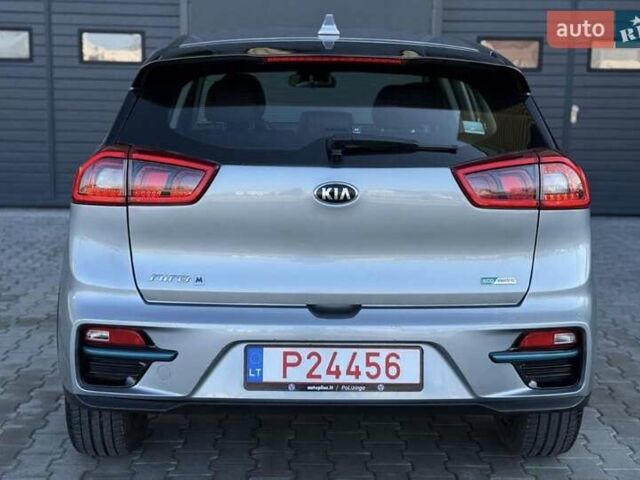 Кіа Niro 2020 у Чернівцях на Automoto.ua Сірий Кіа Niro, об'ємом двигуна 0 л та пробігом 12 тис. км за 19100 $, фото 4 на Automoto.ua