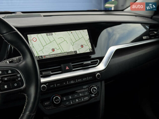Кіа Niro 2020 у Рівному на Automoto.ua Сірий Кіа Niro, об'ємом двигуна 0 л та пробігом 138 тис. км за 19500 $, фото 23 на Automoto.ua