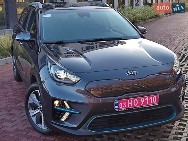 Киа Niro 2020 в Ровно на Automoto.ua Серый Киа Niro, объемом двигателя 0 л и пробегом 125 тыс. км за 19850 $, фото 96 на Automoto.ua