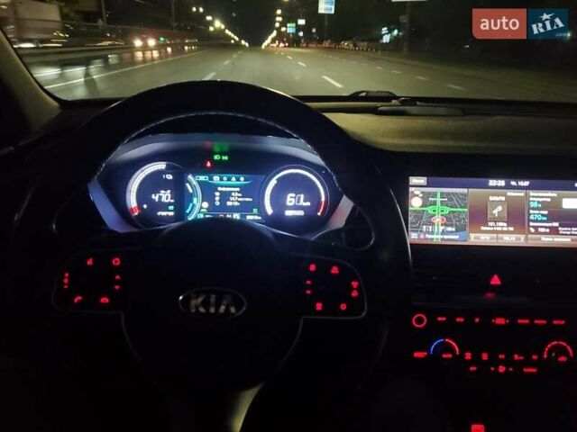 Кіа Niro 2020 у Києві на Automoto.ua Сірий Кіа Niro, об'ємом двигуна 0 л та пробігом 58 тис. км за 24000 $, фото 6 на Automoto.ua