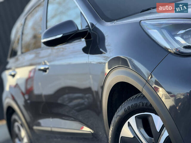 Сірий Кіа Niro, об'ємом двигуна 0 л та пробігом 102 тис. км за 18900 $, фото 12 на Automoto.ua