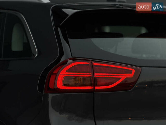 Серый Киа Niro, объемом двигателя 0 л и пробегом 164 тыс. км за 17550 $, фото 21 на Automoto.ua