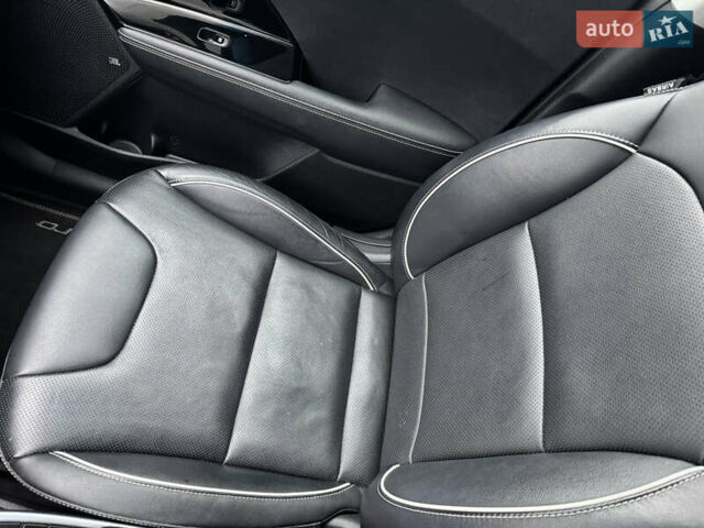 Сірий Кіа Niro, об'ємом двигуна 0 л та пробігом 112 тис. км за 18100 $, фото 31 на Automoto.ua