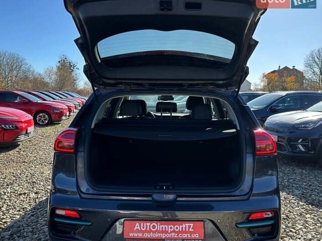 Сірий Кіа Niro, об'ємом двигуна 0 л та пробігом 58 тис. км за 23400 $, фото 85 на Automoto.ua