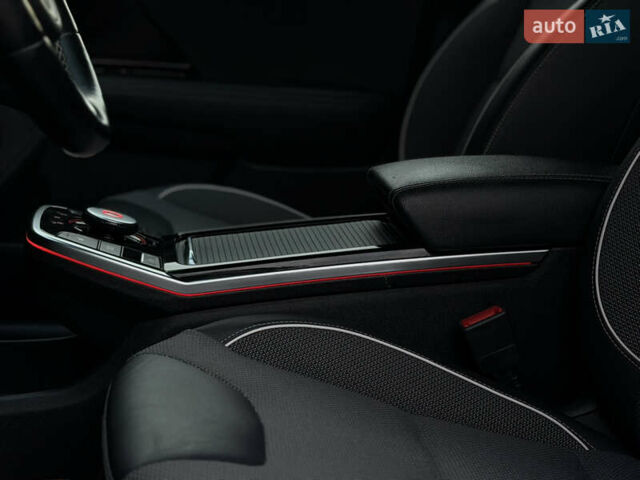 Серый Киа Niro, объемом двигателя 0 л и пробегом 164 тыс. км за 17550 $, фото 60 на Automoto.ua