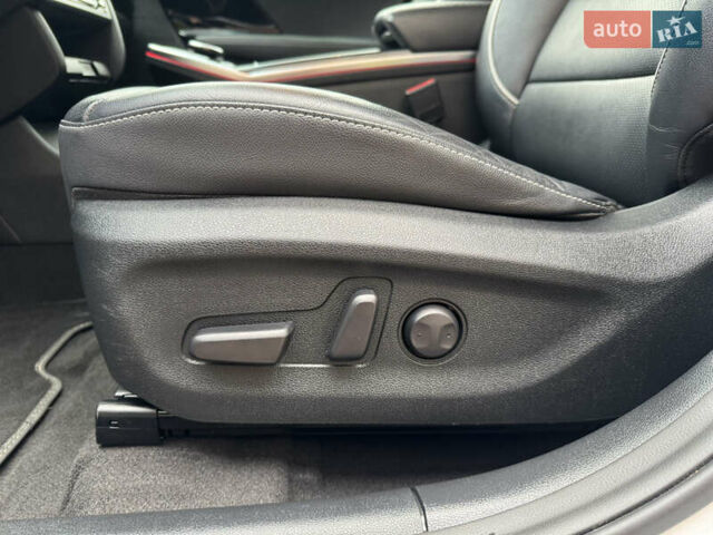 Серый Киа Niro, объемом двигателя 0 л и пробегом 118 тыс. км за 19350 $, фото 69 на Automoto.ua