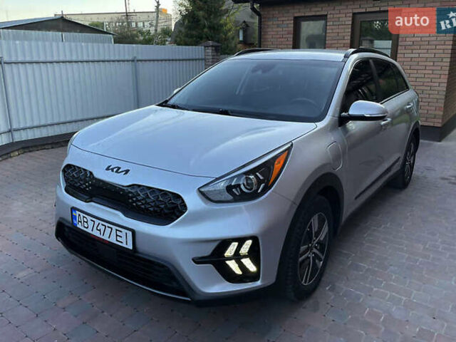 Серый Киа Niro, объемом двигателя 1.58 л и пробегом 67 тыс. км за 22600 $, фото 6 на Automoto.ua