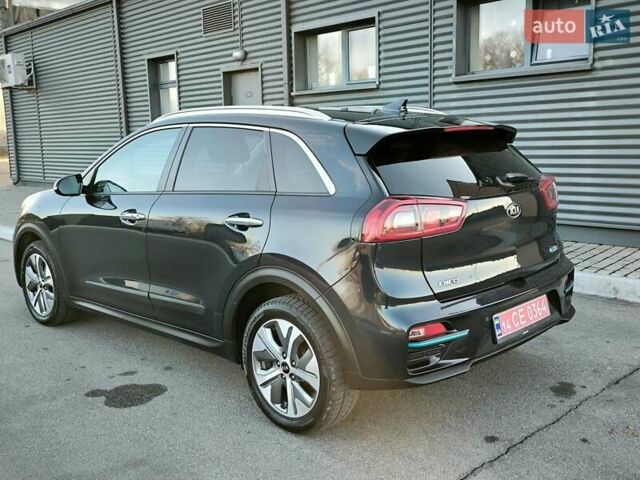 Сірий Кіа Niro, об'ємом двигуна 0 л та пробігом 96 тис. км за 16900 $, фото 3 на Automoto.ua