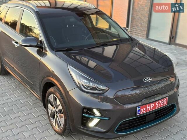 Серый Киа Niro, объемом двигателя 0 л и пробегом 74 тыс. км за 18200 $, фото 19 на Automoto.ua