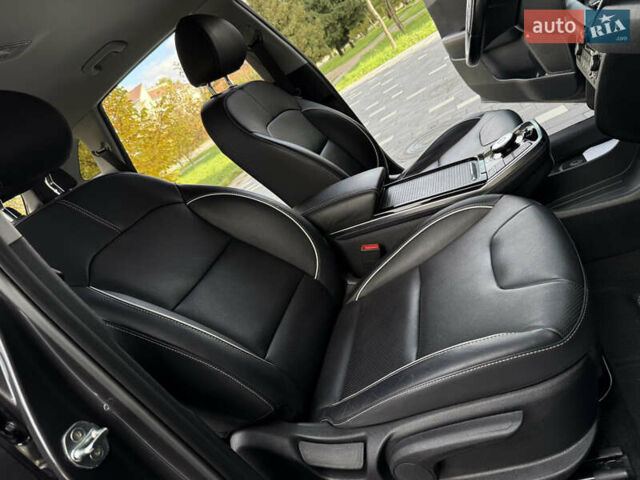 Сірий Кіа Niro, об'ємом двигуна 0 л та пробігом 70 тис. км за 19999 $, фото 67 на Automoto.ua