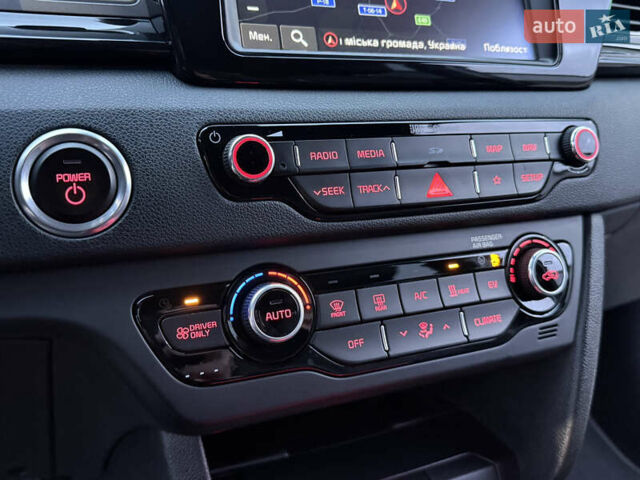 Серый Киа Niro, объемом двигателя 0 л и пробегом 165 тыс. км за 18000 $, фото 60 на Automoto.ua