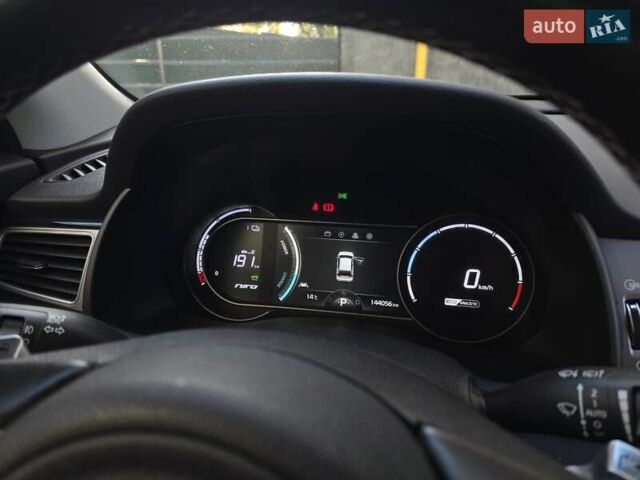 Серый Киа Niro, объемом двигателя 0 л и пробегом 144 тыс. км за 17250 $, фото 38 на Automoto.ua