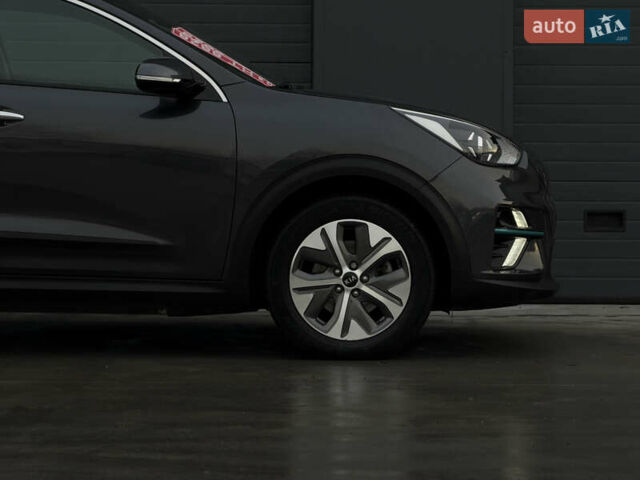 Серый Киа Niro, объемом двигателя 0 л и пробегом 164 тыс. км за 17550 $, фото 16 на Automoto.ua