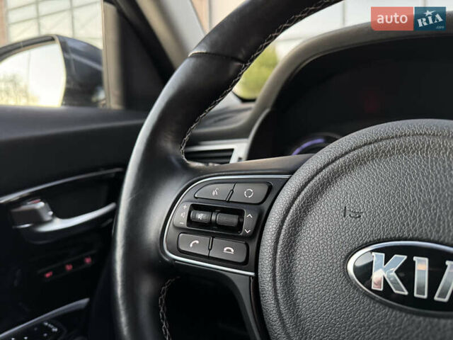 Серый Киа Niro, объемом двигателя 0 л и пробегом 142 тыс. км за 17700 $, фото 59 на Automoto.ua